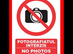 Placuta pentru fotografiatul interzis no photos allowed